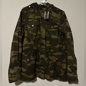 New Look Camo Zip Up And Buttom Up Jacket